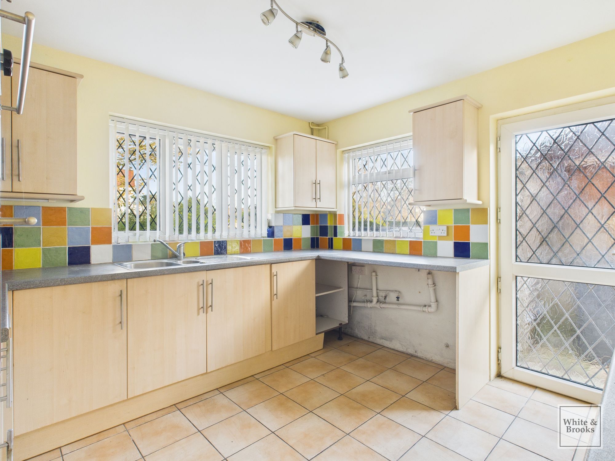 3 bed detached bungalow for sale in Highland Road, Chichester, PO19  - Property Image 12