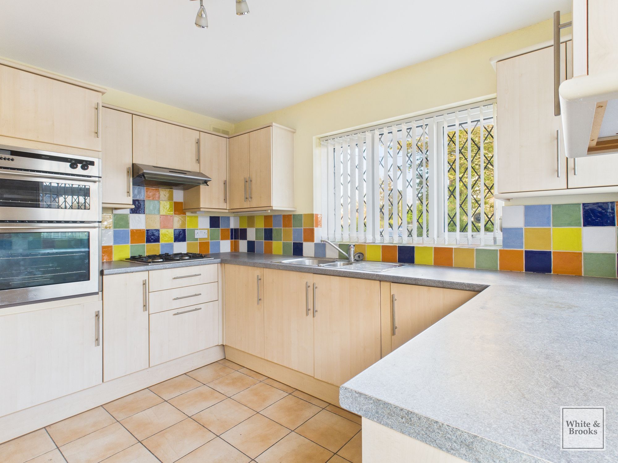 3 bed detached bungalow for sale in Highland Road, Chichester, PO19  - Property Image 4