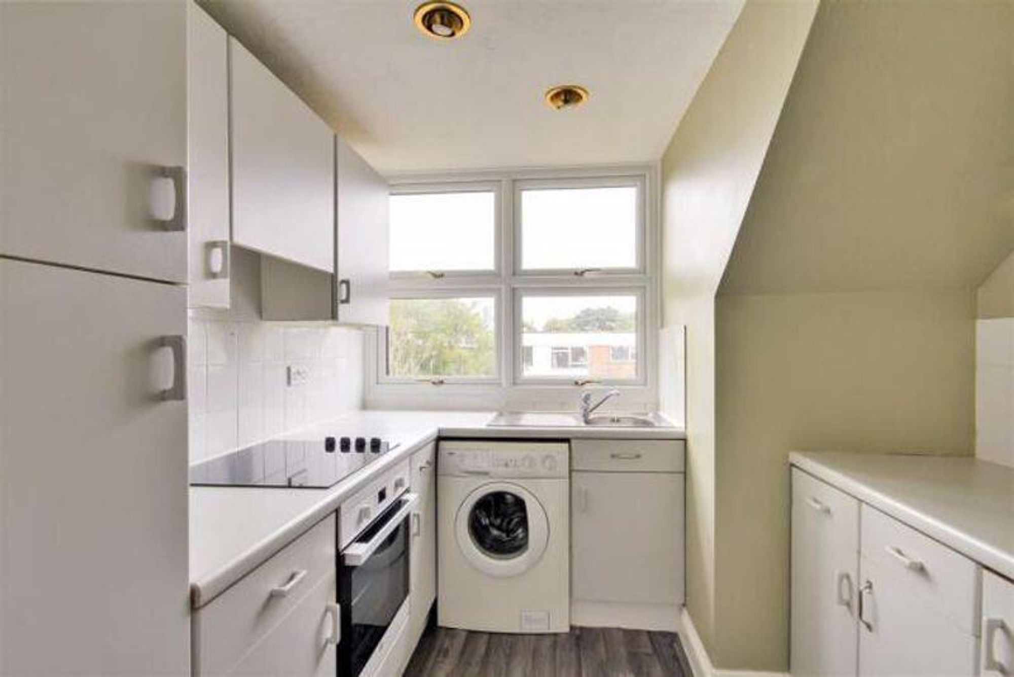 2 bed flat for sale in West Avenue, Worthing, BN11 2