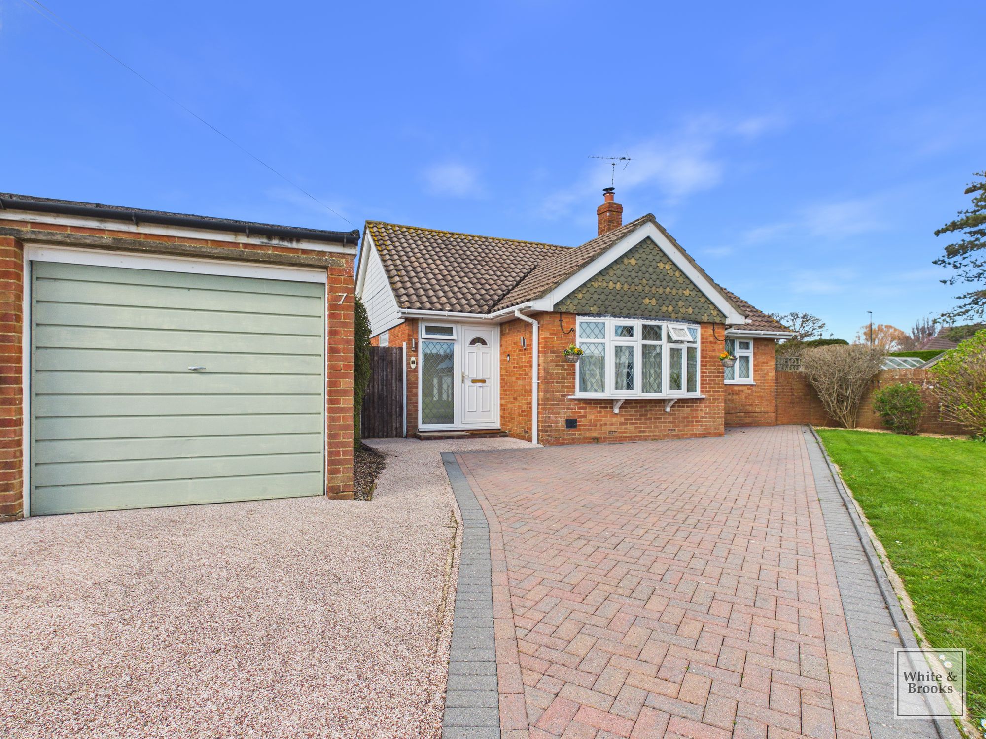 This beautifully presented two-bedroom detached bungalow offers a harmonious blend of contemporary style and practical living, all set within a single-story layout for ease and comfort.