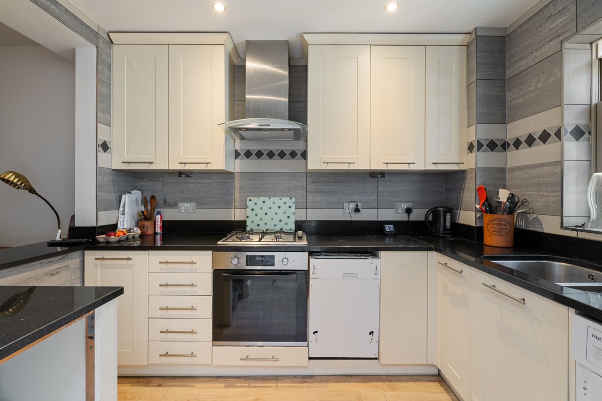 2 bed terraced house for sale in Franklin Place, Chichester, PO19  - Property Image 7