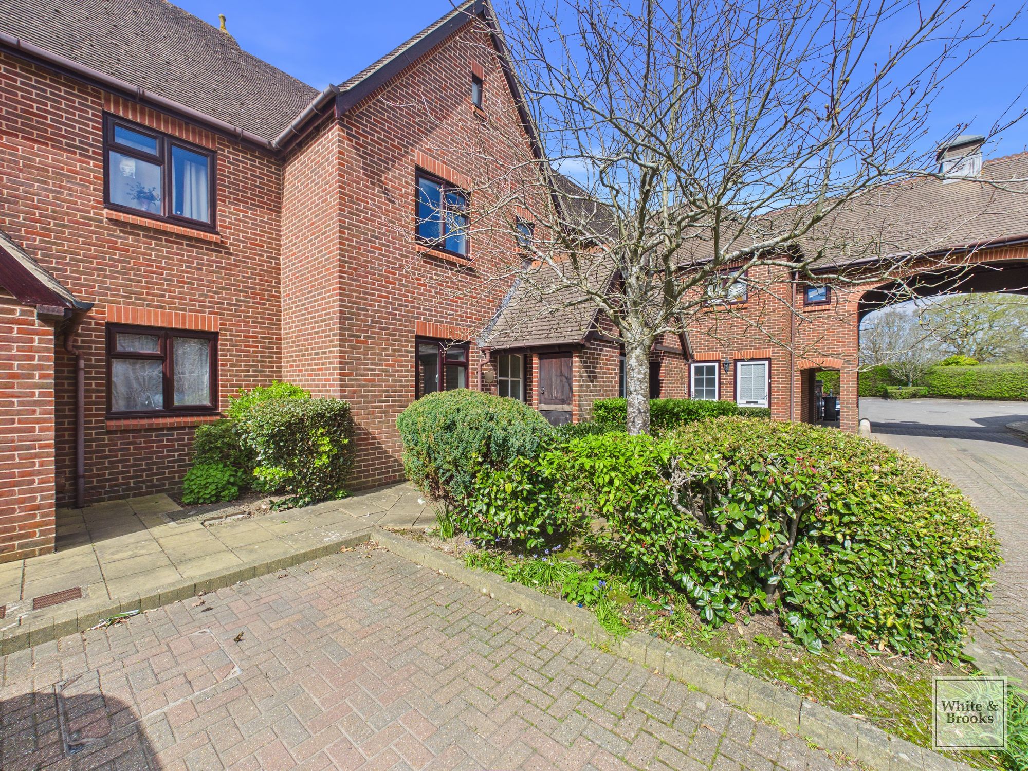 1 bed flat for sale in Fishbourne Road East, Willow Court Fishbourne Road East, PO19 1