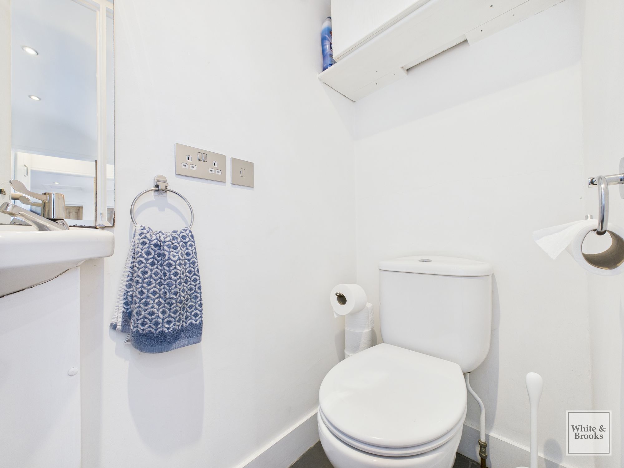 3 bed mid-terraced house for sale in Orchard Street, Chichester, PO19  - Property Image 16