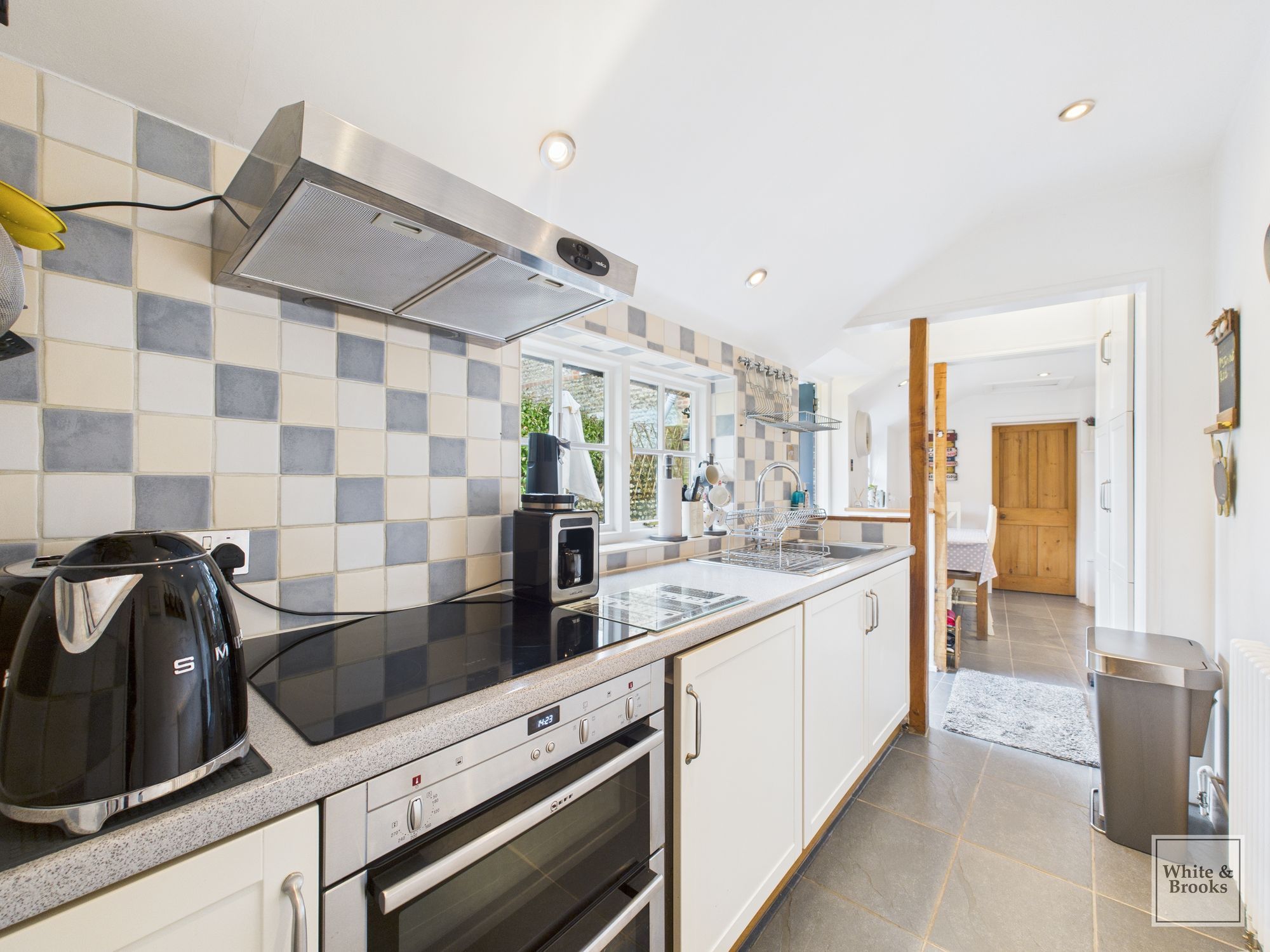 3 bed mid-terraced house for sale in Orchard Street, Chichester, PO19  - Property Image 9