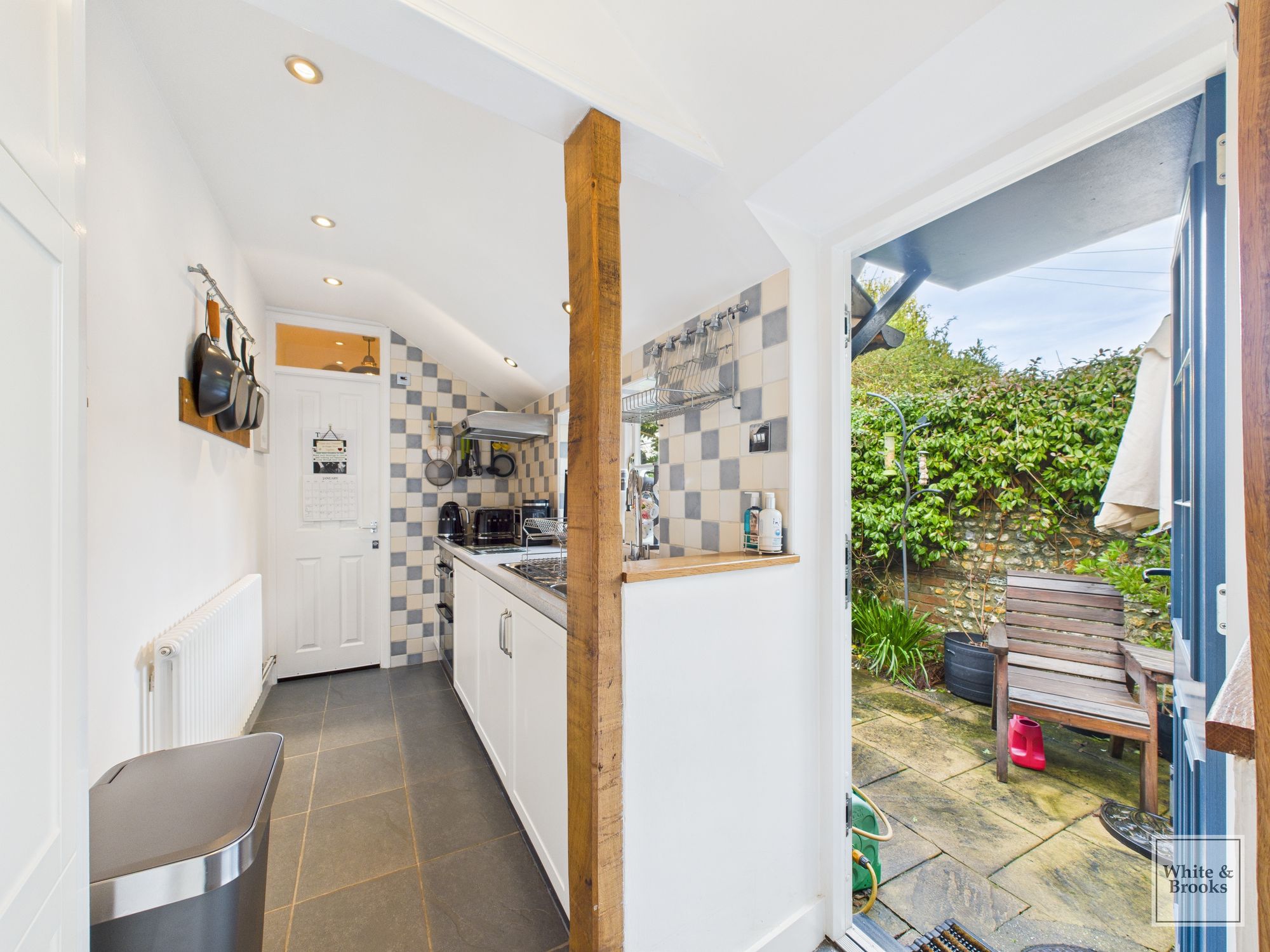 3 bed mid-terraced house for sale in Orchard Street, Chichester, PO19  - Property Image 11