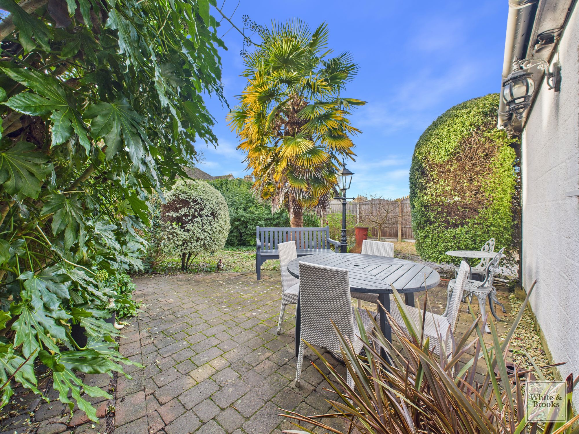 3 bed mid-terraced house for sale in Orchard Street, Chichester, PO19 3