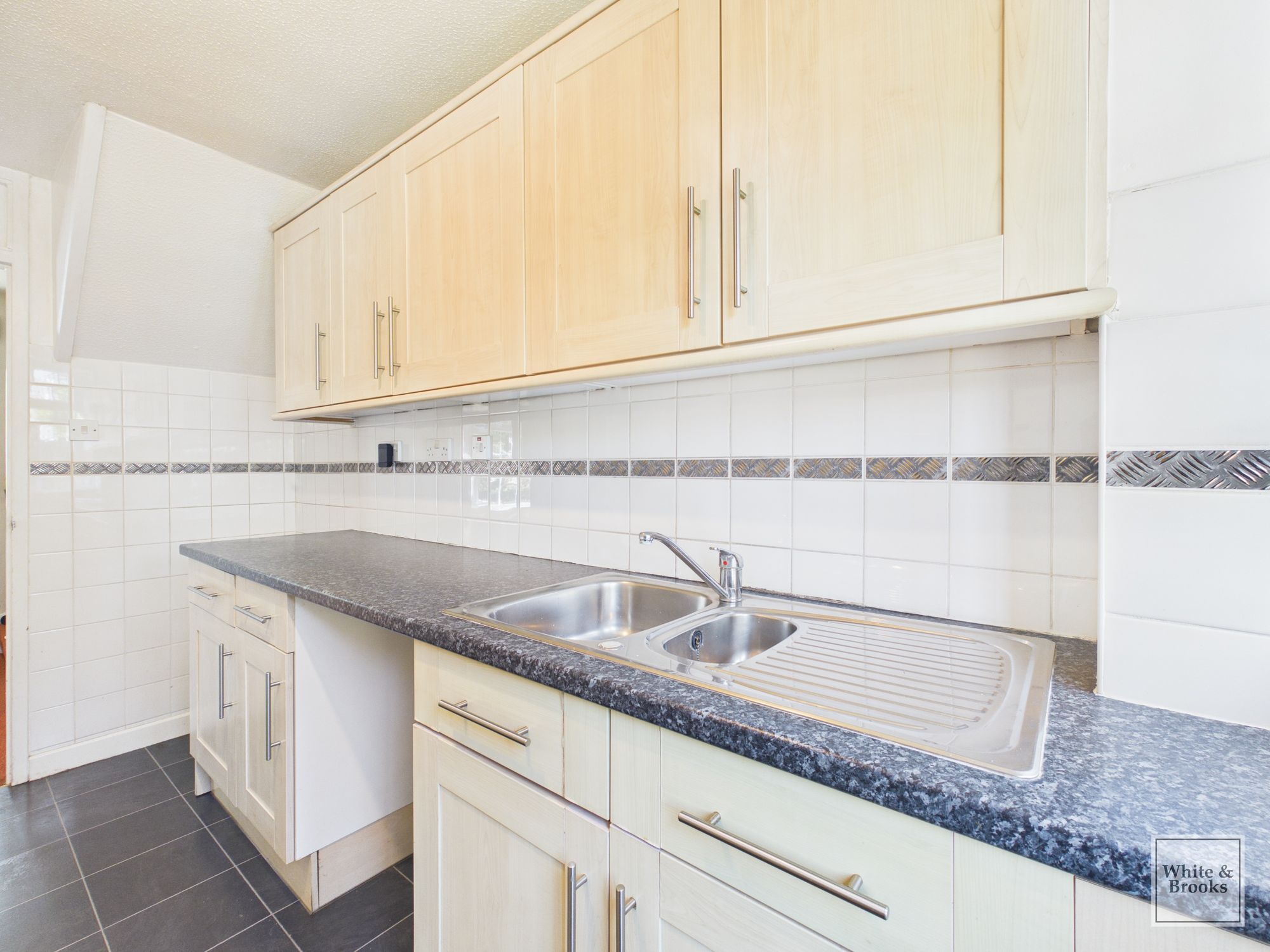2 bed end of terrace house for sale in Pulborough Way, Bognor Regis, PO22 4