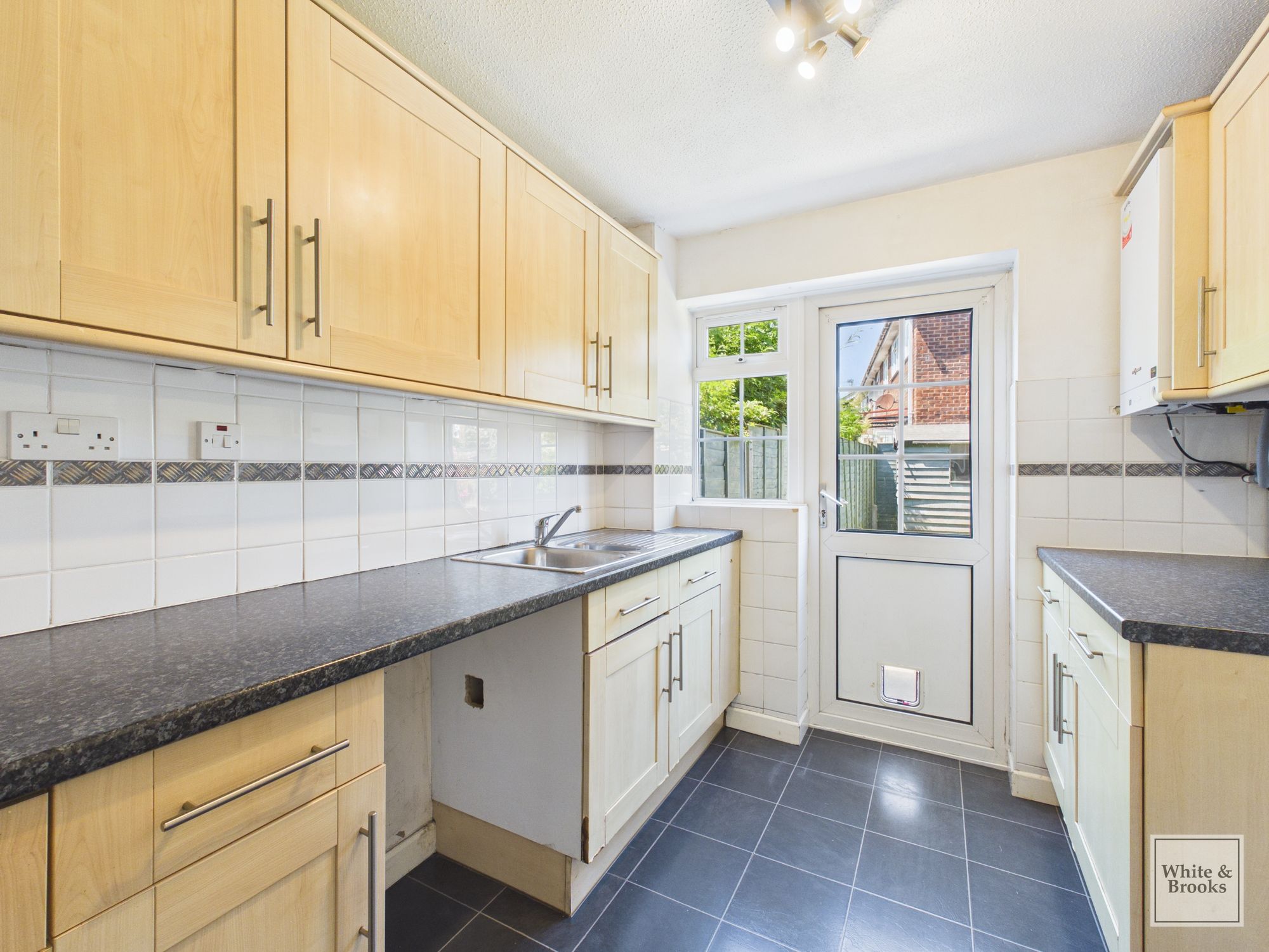 2 bed end of terrace house for sale in Pulborough Way, Bognor Regis, PO22 1
