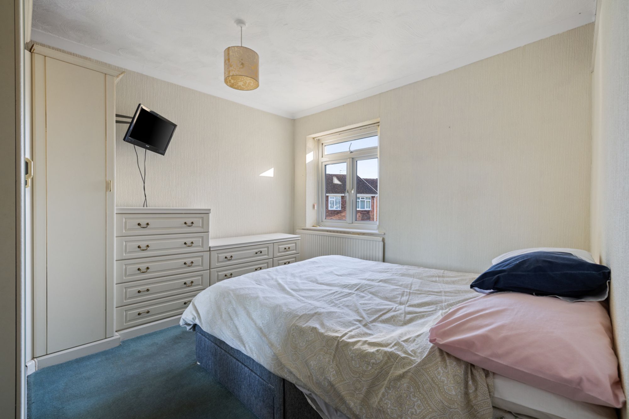 3 bed semi-detached house for sale in Bognor Road, Chichester, PO19  - Property Image 9