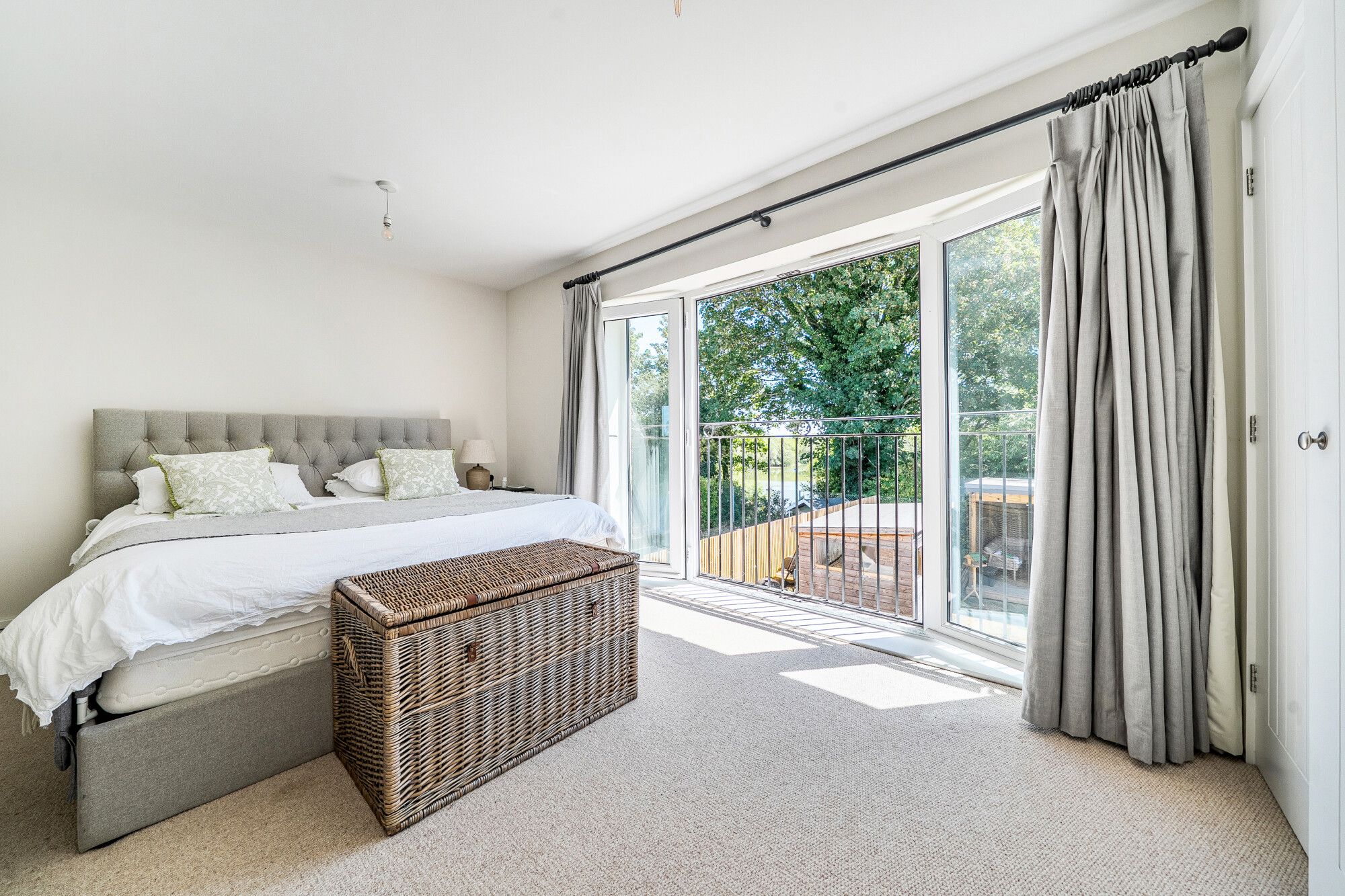 5 bed detached house for sale in Willowbed Drive, Chichester, PO19 9