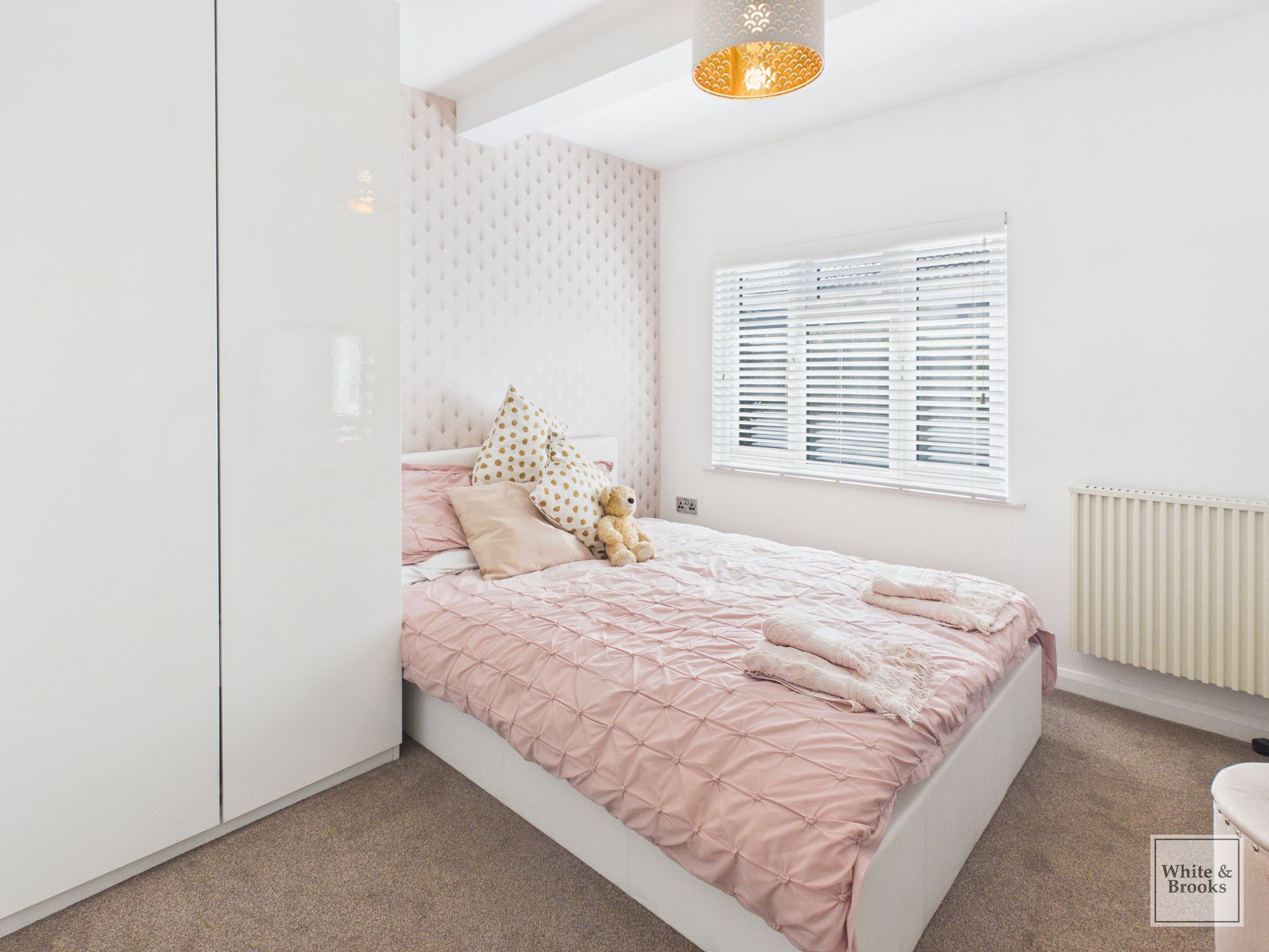 4 bed chalet for sale in Rife Way, Felpham, PO22 3