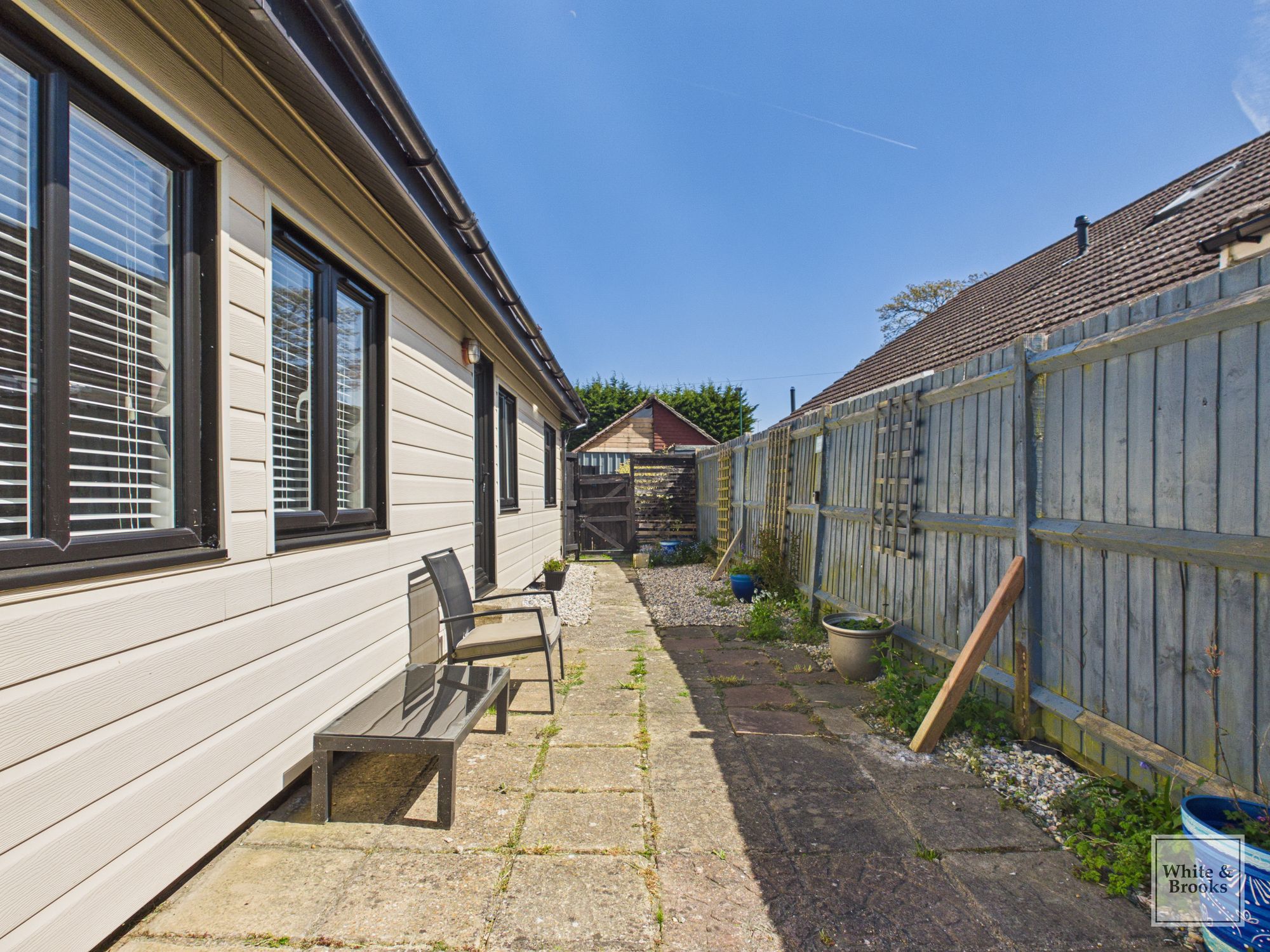 4 bed chalet for sale in Rife Way, Felpham, PO22 26