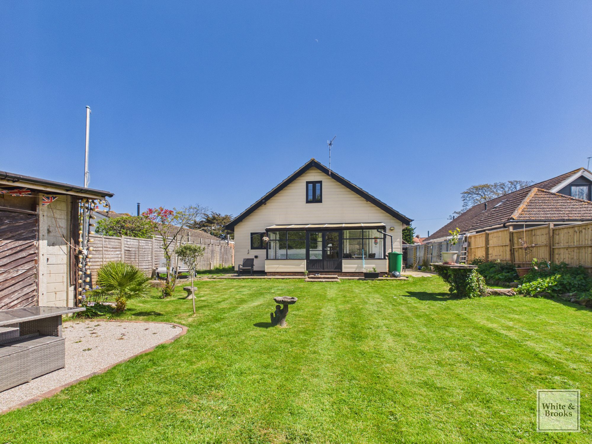 4 bed chalet for sale in Rife Way, Felpham, PO22  - Property Image 24