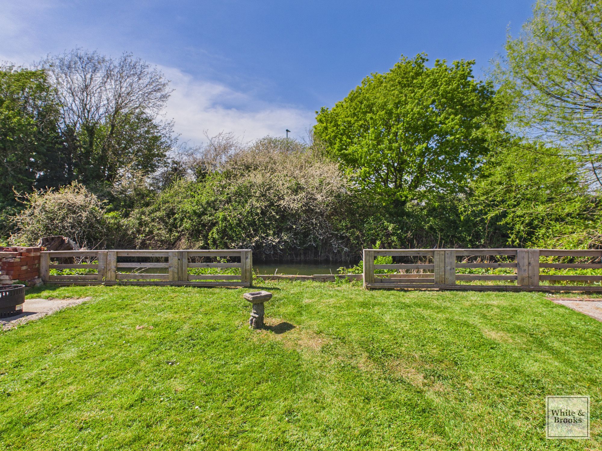 4 bed chalet for sale in Rife Way, Felpham, PO22 22