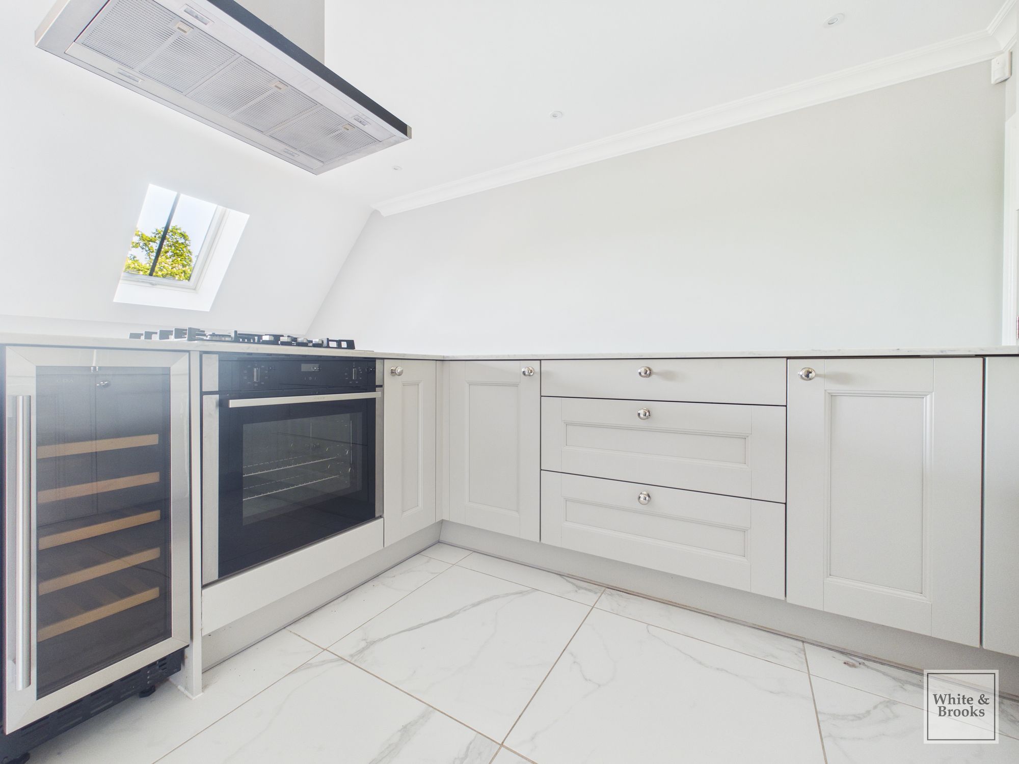2 bed flat for sale in Lavant Road, Chichester, PO19 2