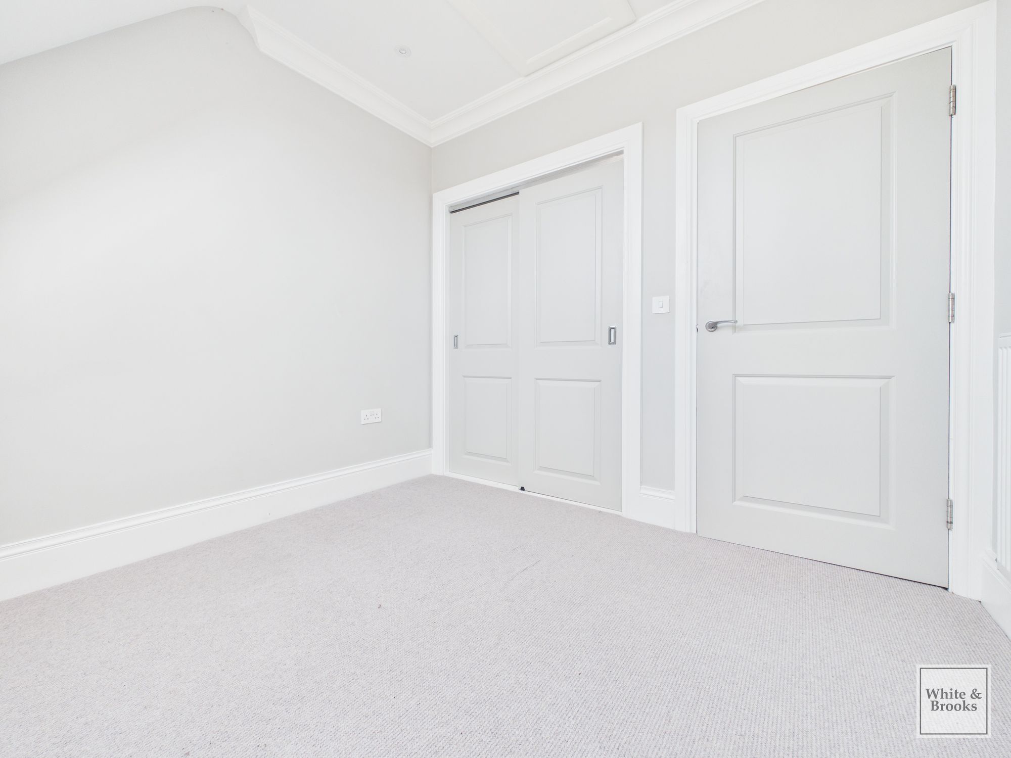 2 bed flat for sale in Lavant Road, Chichester, PO19 9