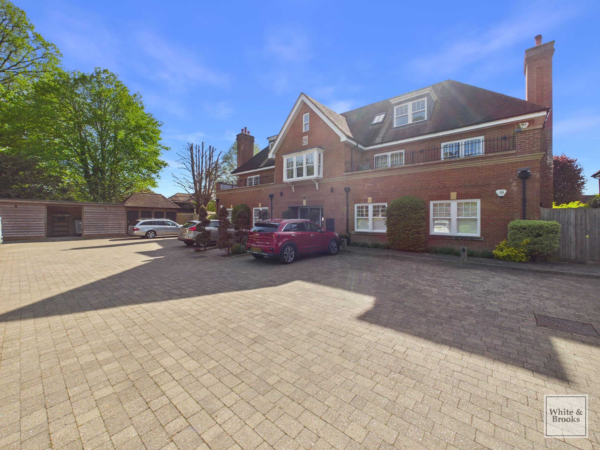 2 bed flat for sale in Lavant Road, Chichester, PO19 14