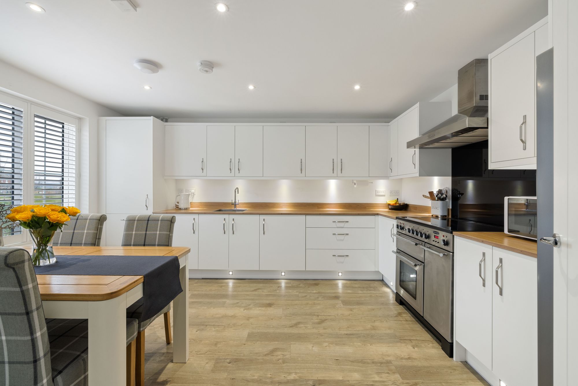 4 bed detached house for sale in Siskins Grove, Chichester, PO20  - Property Image 3