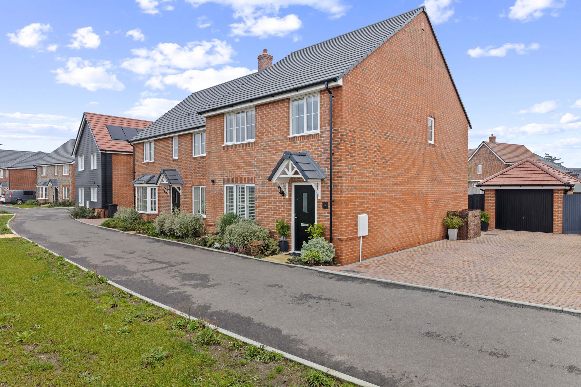 4 bed detached house for sale in Siskins Grove, Chichester, PO20  - Property Image 1