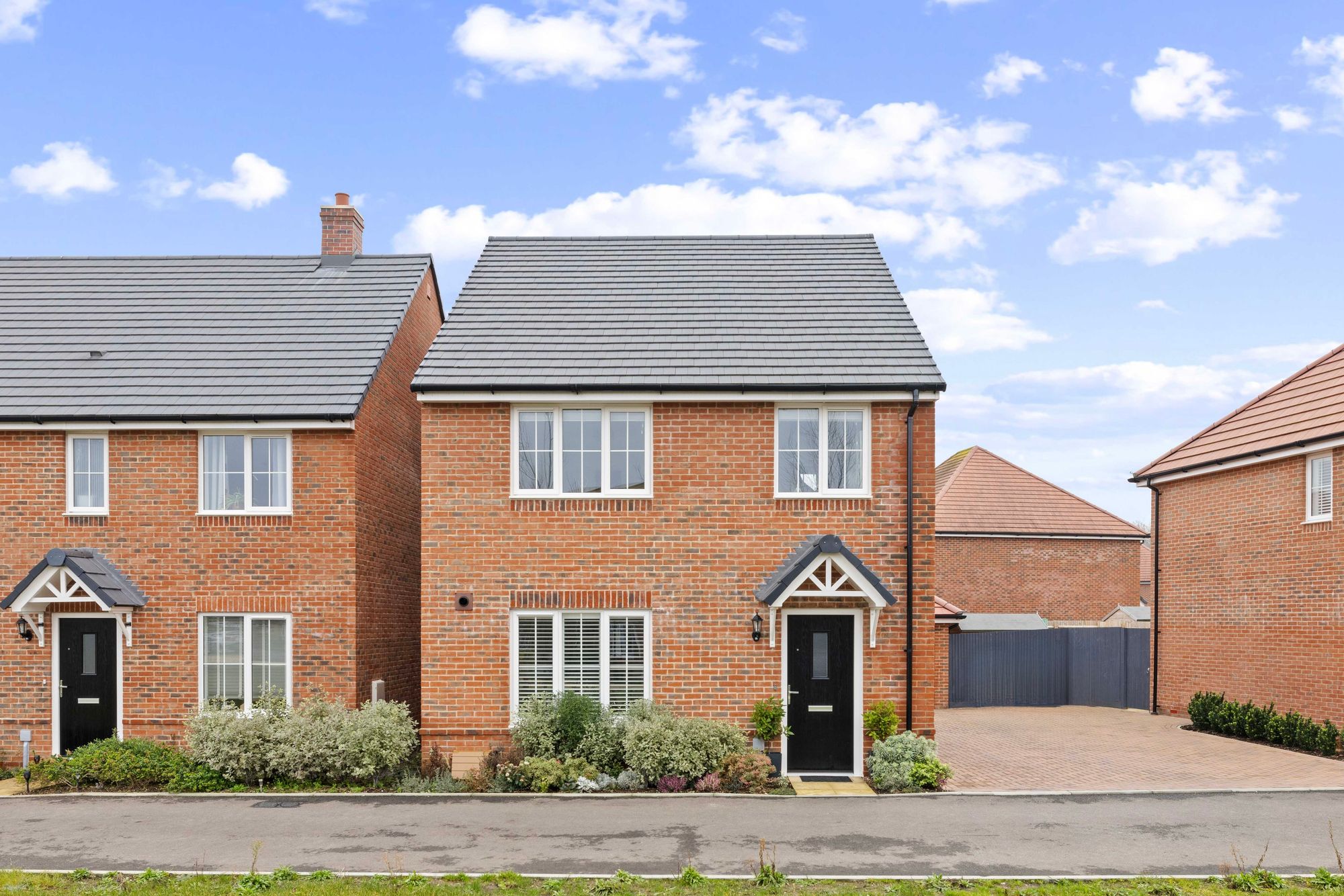 4 bed detached house for sale in Siskins Grove, Chichester, PO20 18
