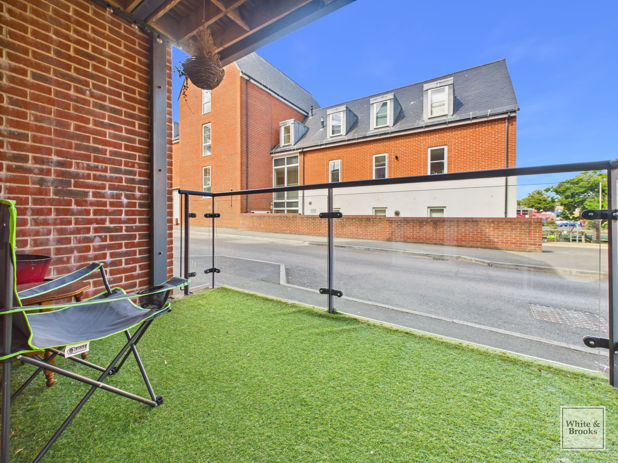 2 bed flat for sale in John Rennie Road, Chichester, PO19 7