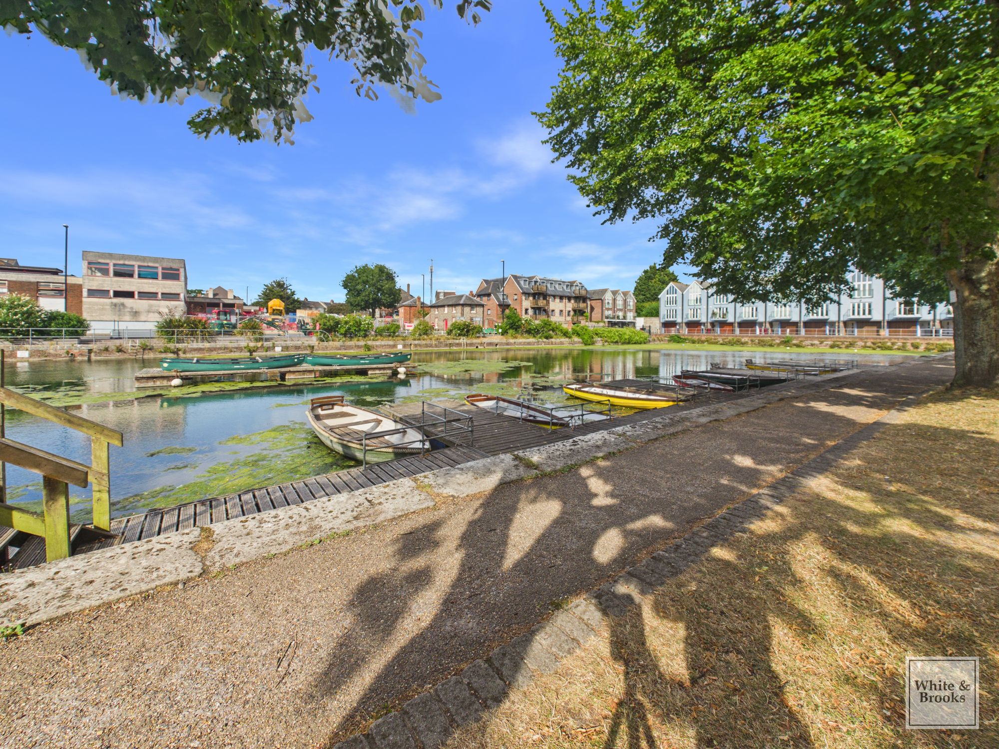 2 bed flat for sale in John Rennie Road, Chichester, PO19  - Property Image 4