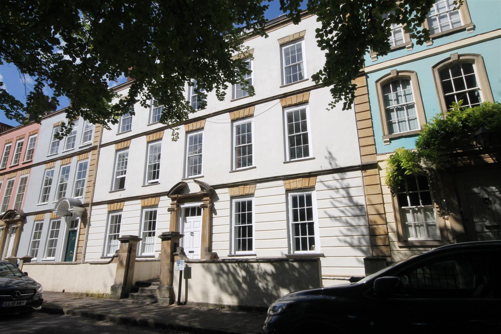 4 bed flat to rent in Dowry Square, Bristol  - Property Image 11