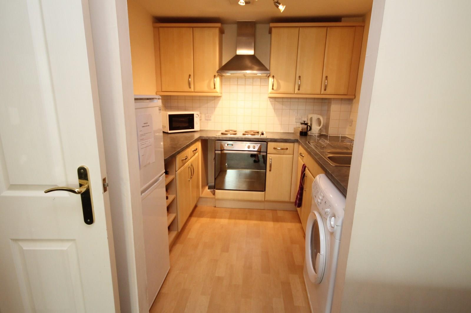 1 bed flat to rent in Squires Court, Bristol  - Property Image 2