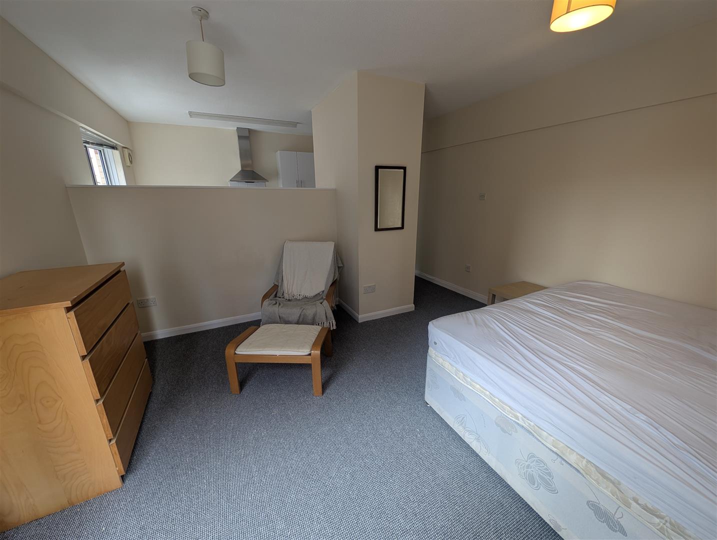 Studio flat to rent in Ferry Street, Bristol 1