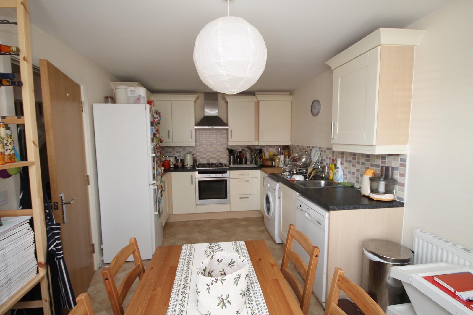 4 bed house to rent in Blackcurrant Drive, Bristol 1