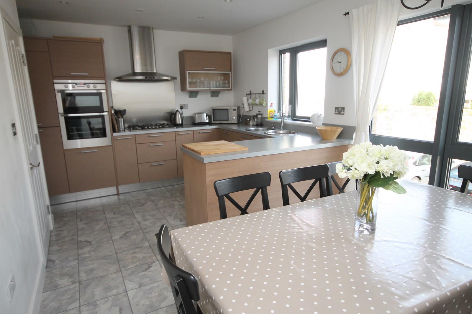 4 bed house to rent in Chapter Walk, Bristol 3