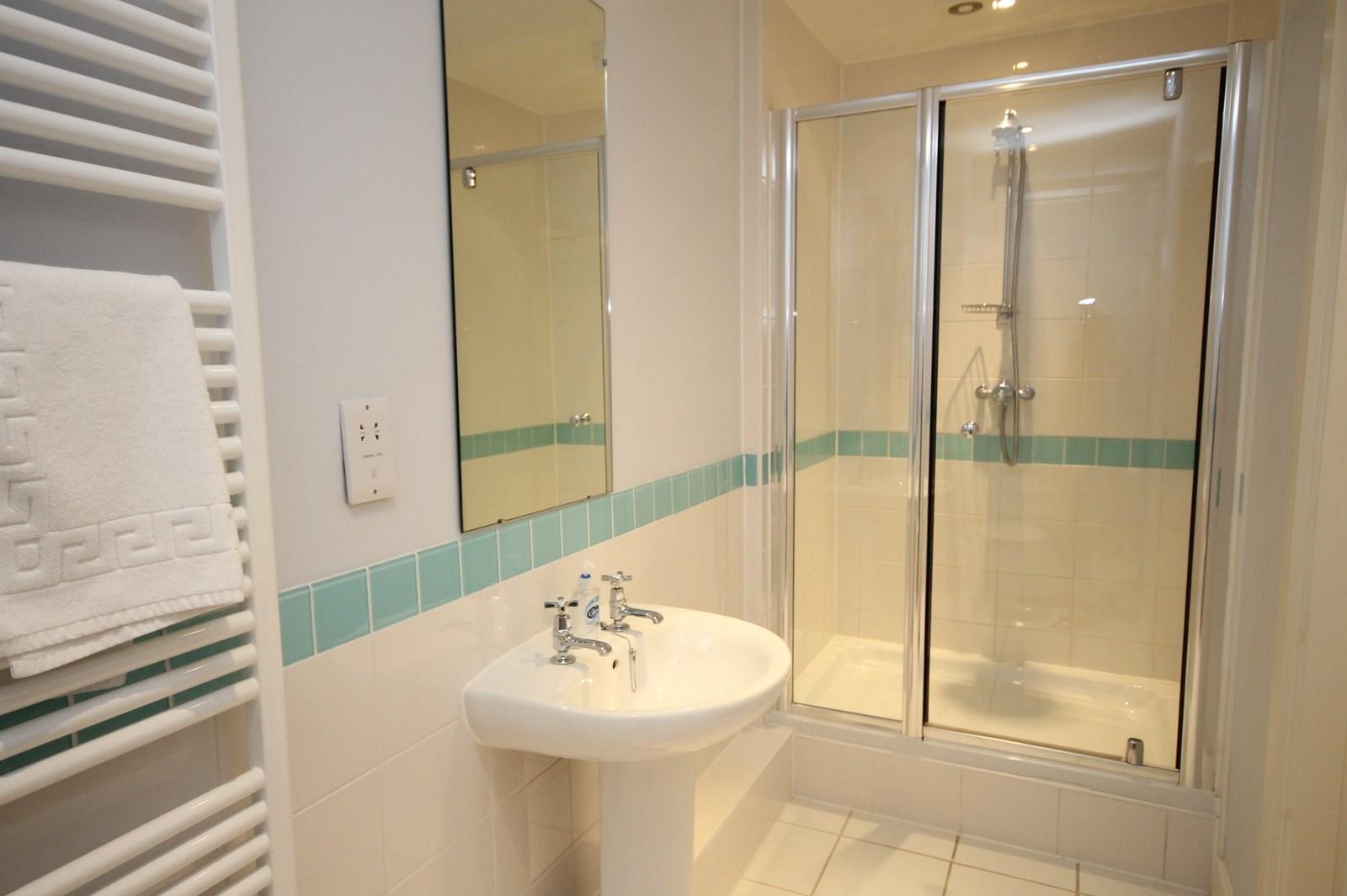 4 bed house to rent in Chapter Walk, Bristol 8