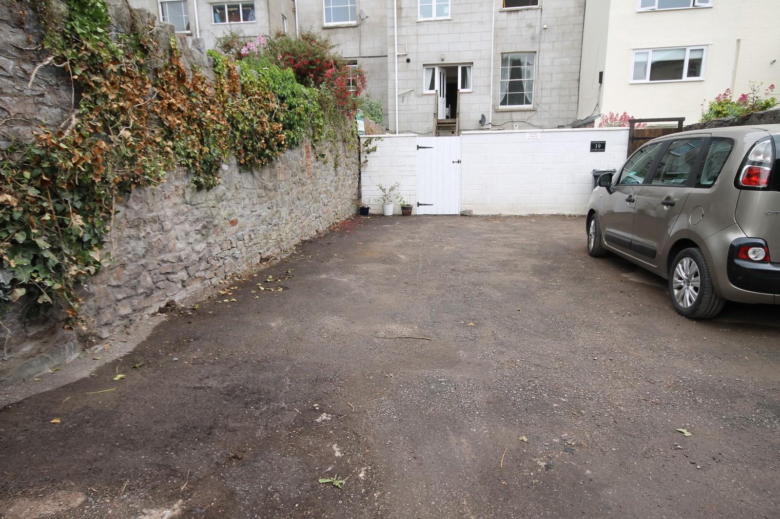 2 bed flat to rent in Victoria Square, Bristol 8