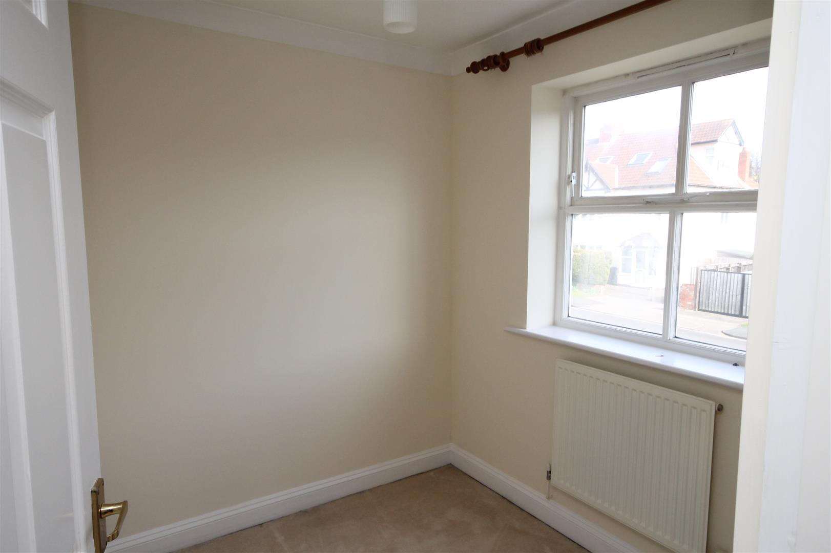 4 bed house to rent in Reedley Road, Bristol 8