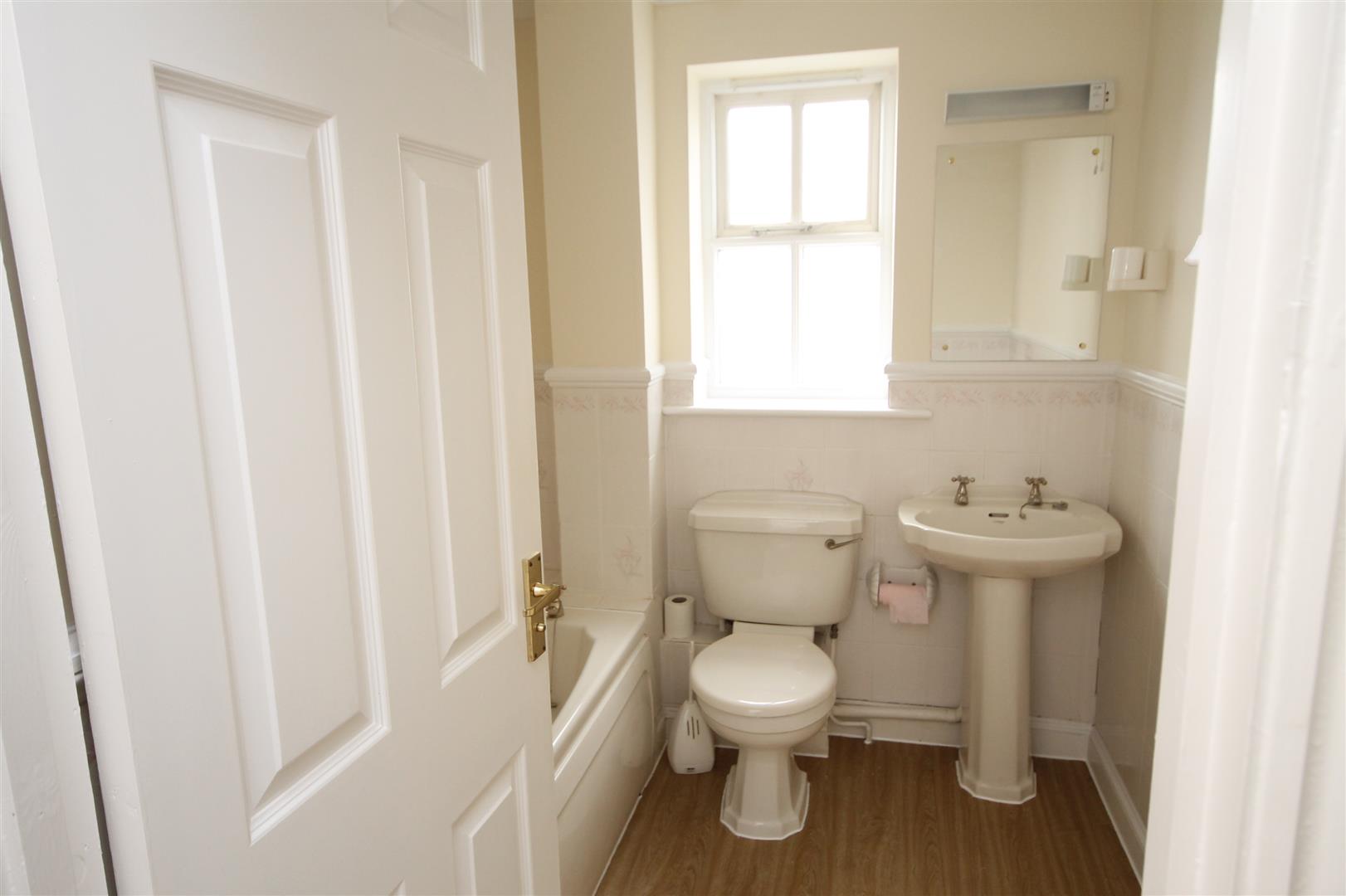 4 bed house to rent in Reedley Road, Bristol 9