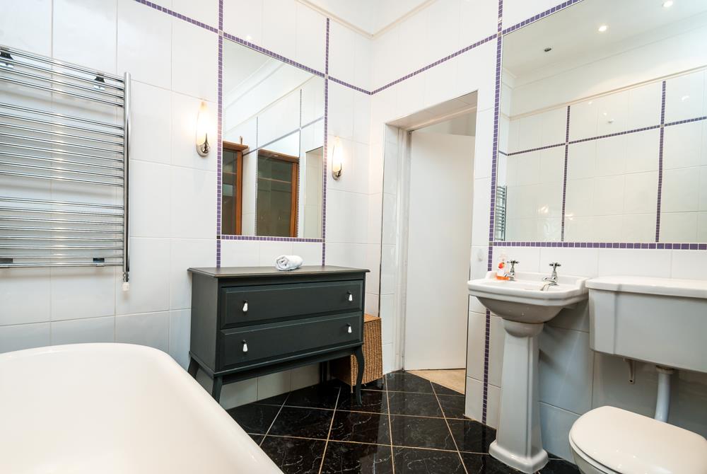 2 bed flat to rent in Cambridge Park, Bristol  - Property Image 11