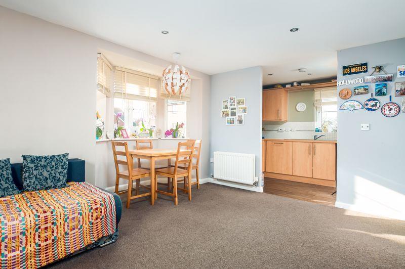 2 bed flat to rent in Shakespeare Avenue, Bristol  - Property Image 3