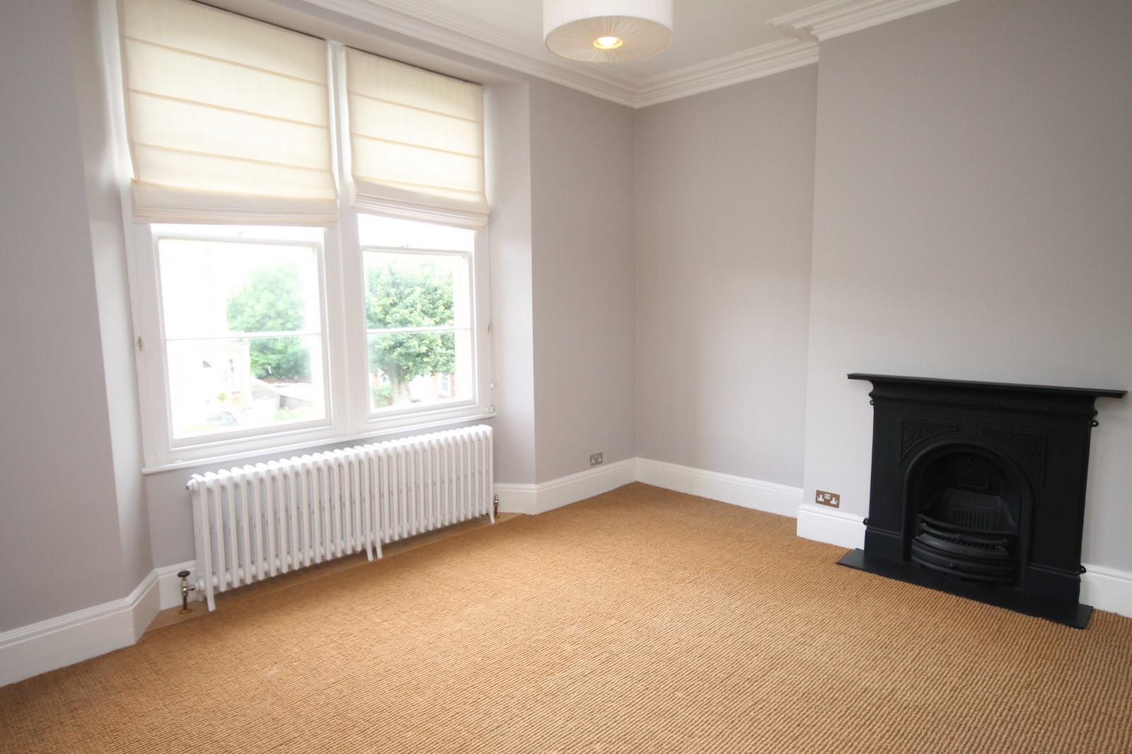 2 bed flat to rent in Miles Road, Bristol 2