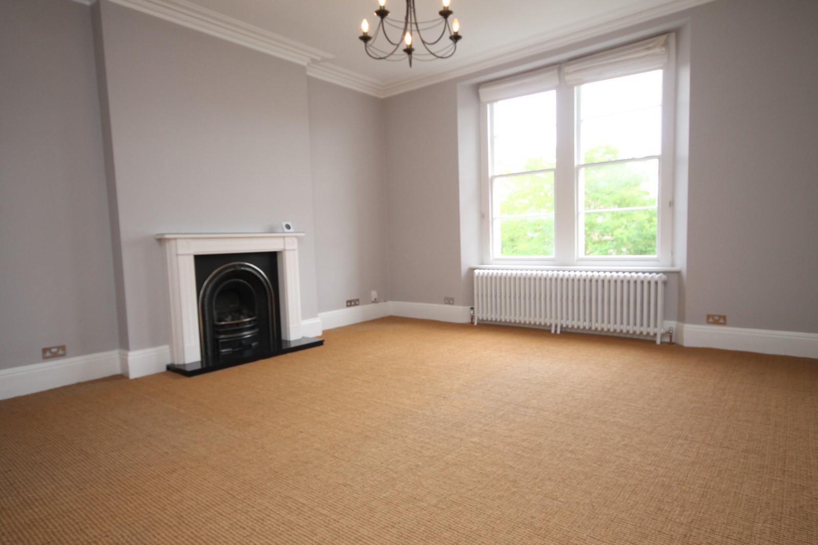 2 bed flat to rent in Miles Road, Bristol 4