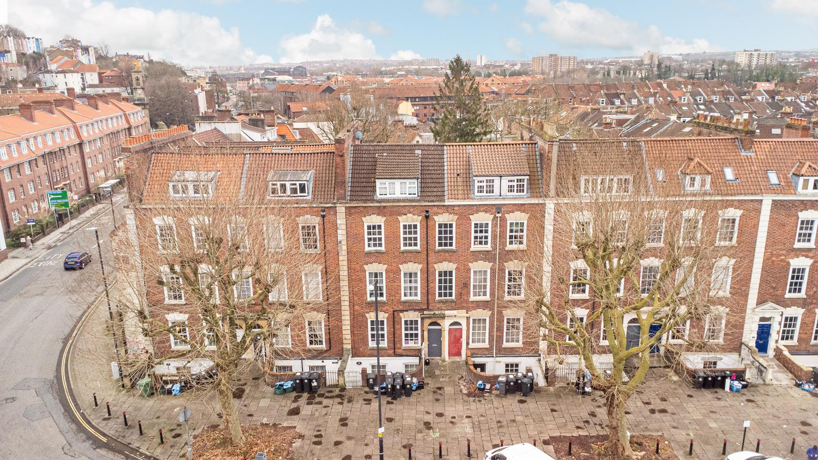 2 bed flat to rent in Hotwell Road, Bristol 9