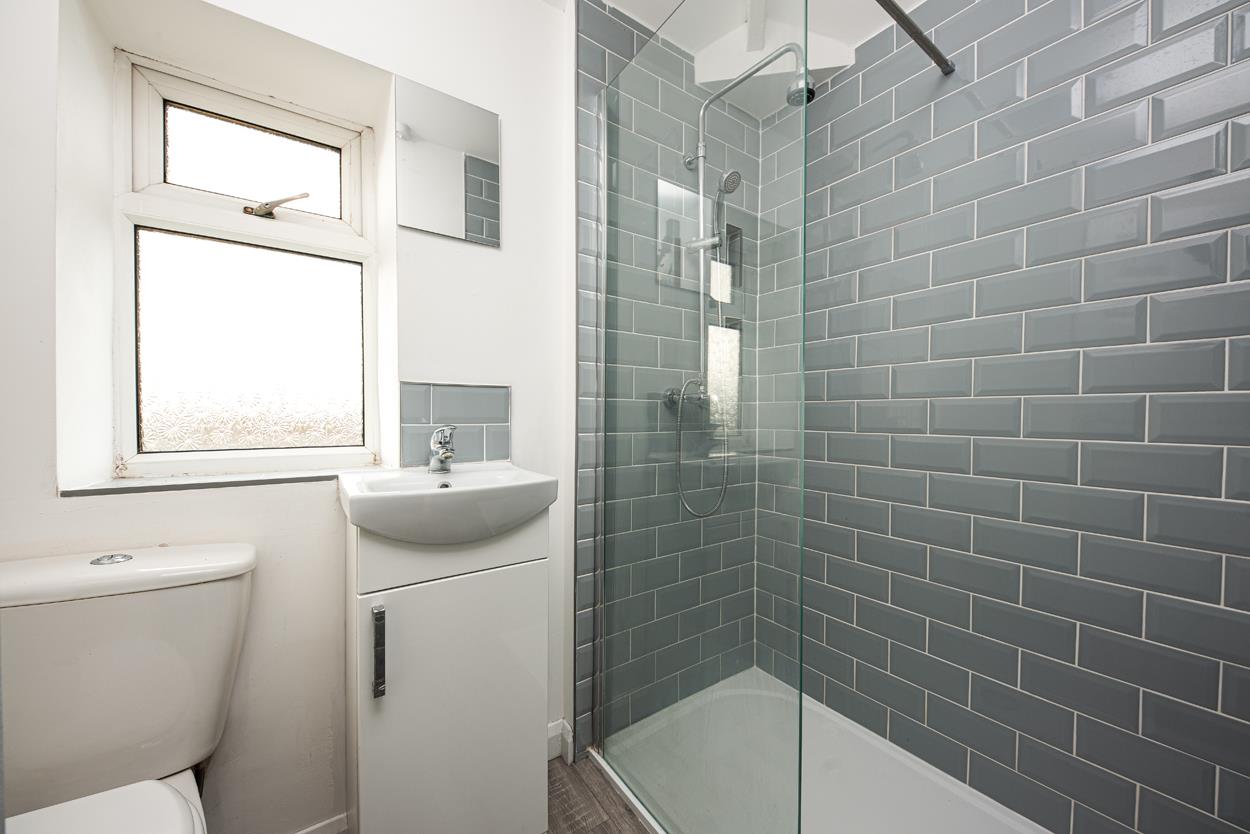 3 bed house to rent in Portbury Grove, Bristol 2