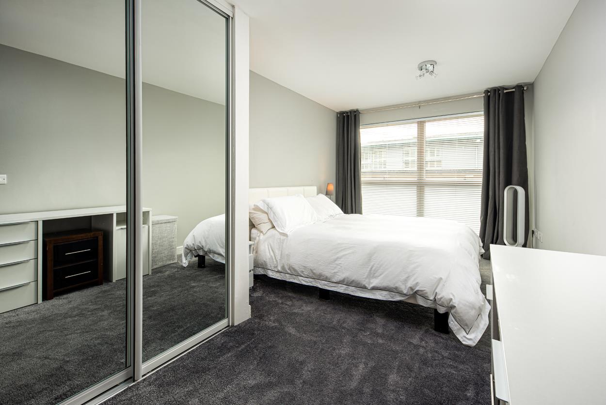 2 bed apartment for sale in Merchants Road, Bristol 2