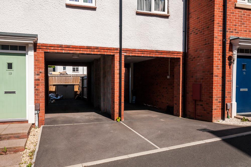 4 bed house for sale in Thornfield Road, Bristol 14