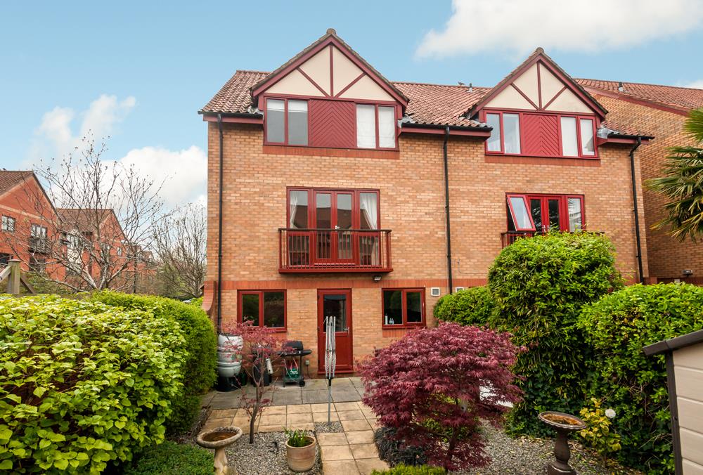 2 bed house for sale in Canada Way, Bristol - Property Image 1