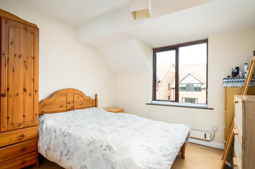 2 bed house for sale in Canada Way, Bristol 9