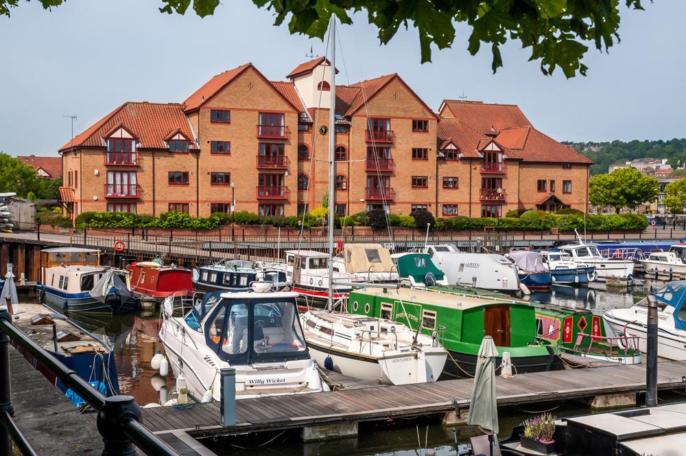 3 bed flat for sale in Cumberland Close, Bristol, BS1 