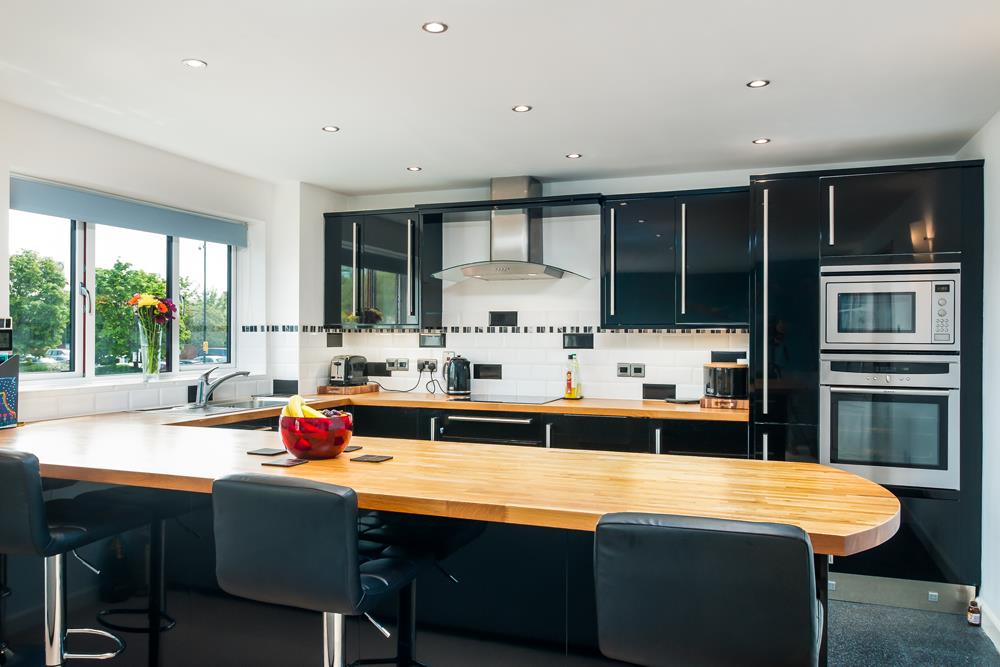 3 bed flat for sale in Cumberland Close, Bristol  - Property Image 8