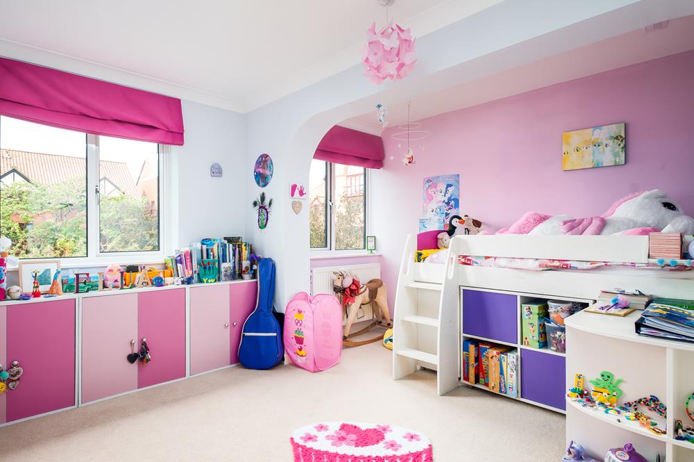 3 bed flat for sale in Cumberland Close, Bristol 9