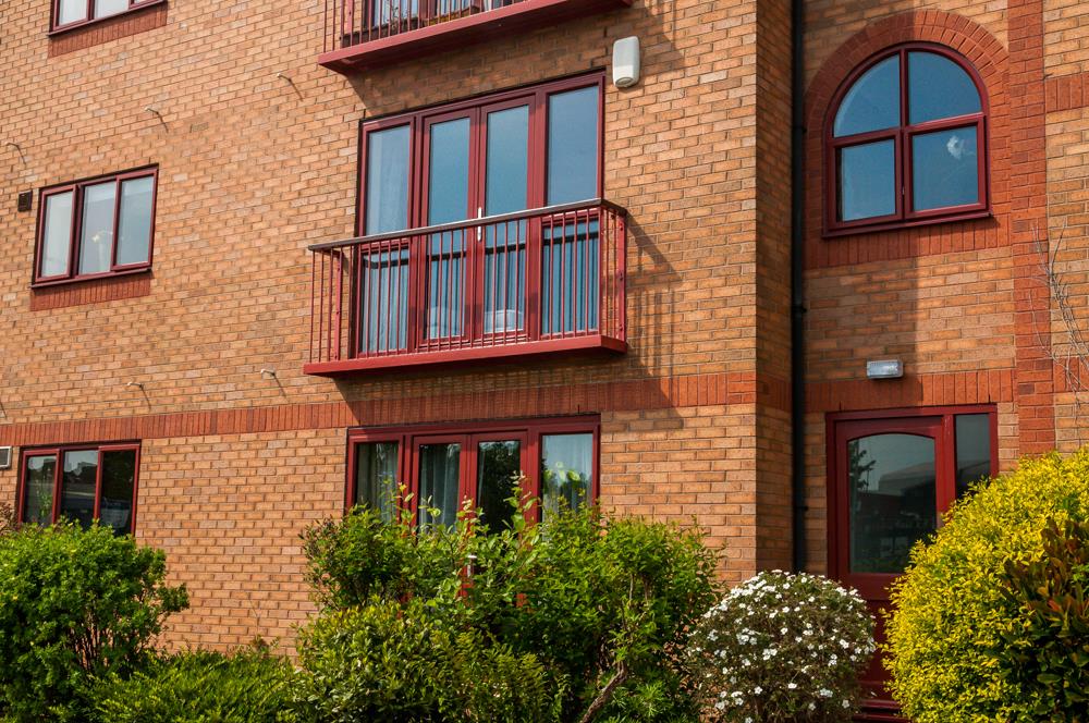 3 bed flat for sale in Cumberland Close, Bristol  - Property Image 3