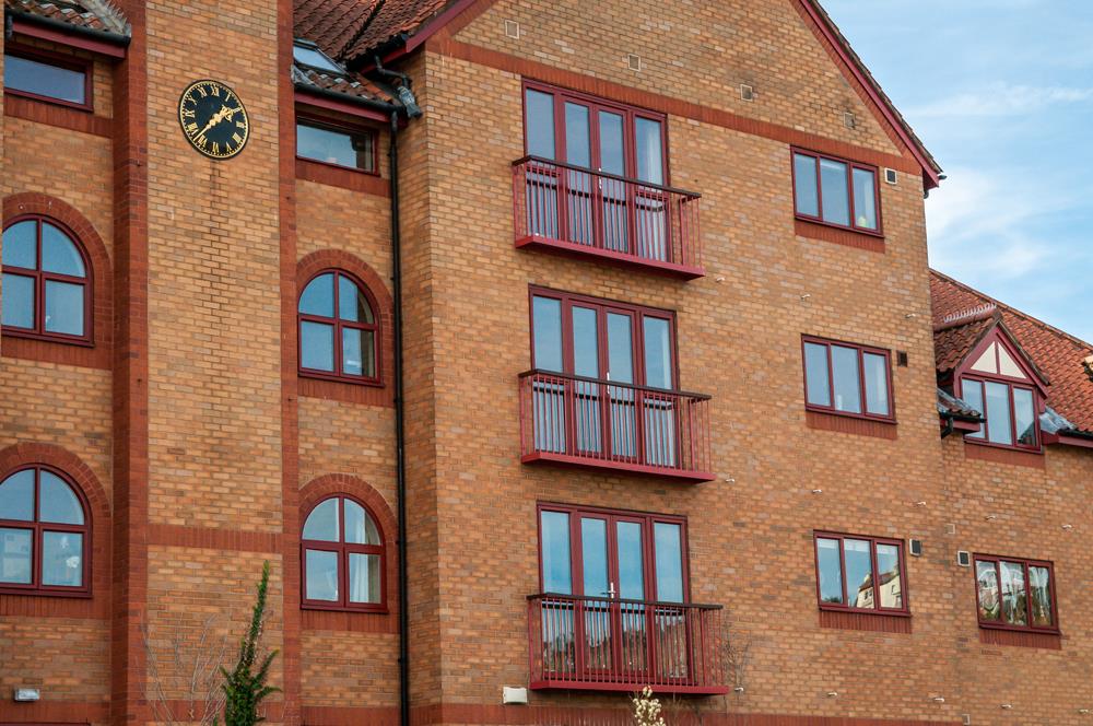 3 bed flat for sale in Cumberland Close, Bristol 14